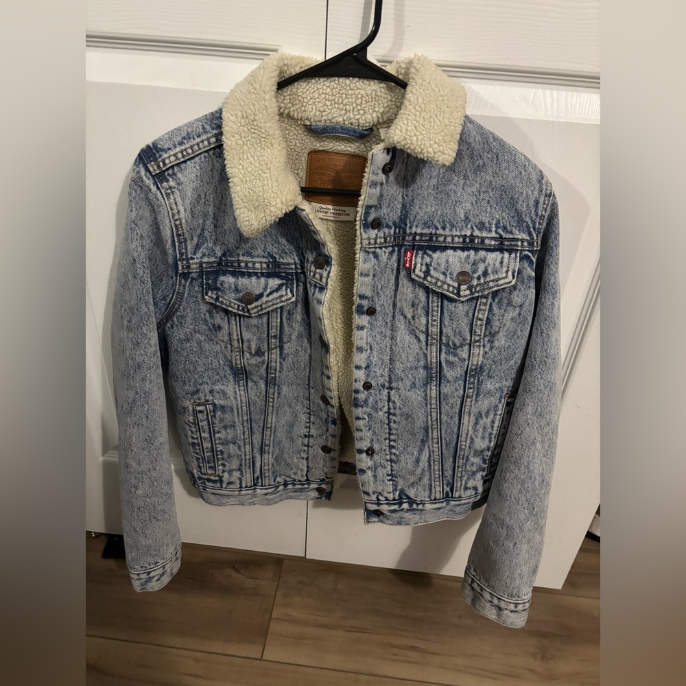 Levi's Blue Jean Jacket with Cream Sherpa Lining